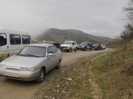 Ağsuda yol uçdu, yeddi kəndlə əlaqə kəsildi - FOTO