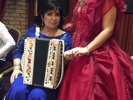 Gülbahar Şükürlü ərinin vəfatından sonra ilk dəfə toyda