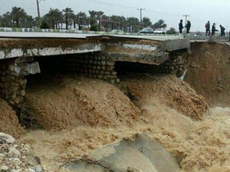 İran ordusu hərəkətə keçdi - Daşqınlara görə