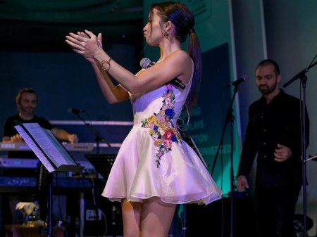 Məşhur müğənnini ölümlə hədələdilər - FOTO