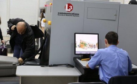 Rusiyalı yarım milyonluq borca görə Bakıya buraxılmadı