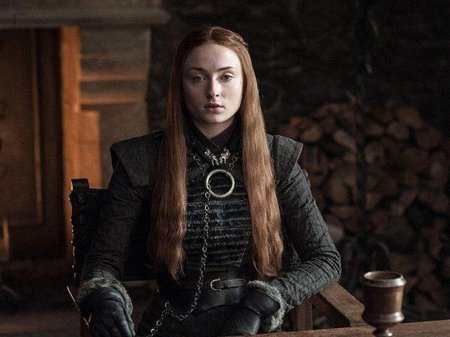 Aktrisa nişanlısına danışmaması üçün müqavilə imzalatdırdı - FOTO