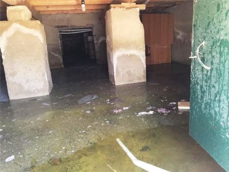 Yeni Ramananın əhalisi suyun içərisində qalıb