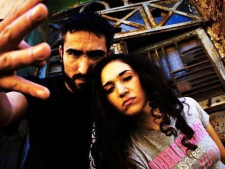 Tanınmış reper eks-arvadının sümüyün qırmaqda ittiham edilir - FOTO