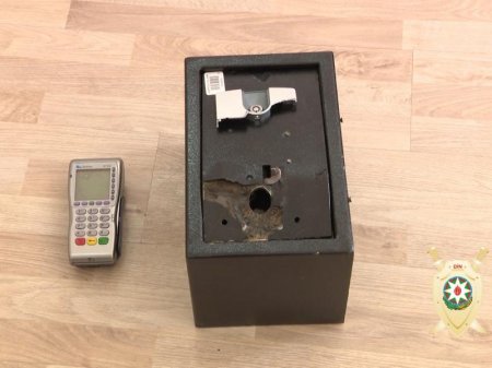 Bakıda mağazanın seyfini oğurlayıb dənizə atdılar - FOTO