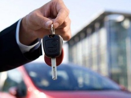 Azərbaycanlı qadın müğənniyə kriminal avtoritetdən BAHALI HƏDİYYƏ - FOTO