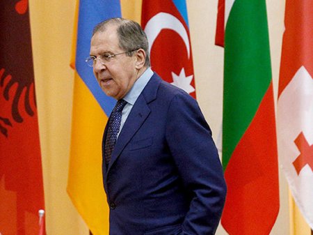 Lavrov Misirə getdi: Sisi ilə görüş başladı