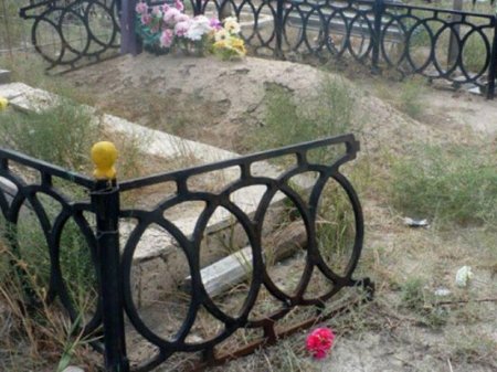 Ata-oğul qəbiristanlıqdan oğurluq edirlərmiş