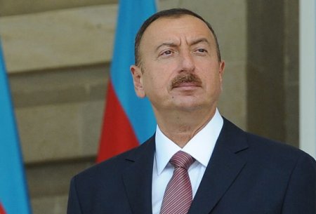 İlham Əliyev 10 milyonuncu Azərbaycan vətəndaşına ev bağışladı