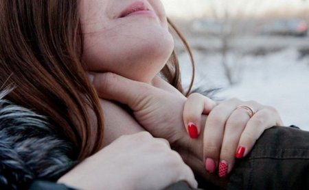 Əri azərbaycanlı qadını Rusiyada döyüb öldürdü