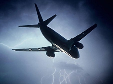 Nyu York - Moskva təyyarəsini ildırım vurdu