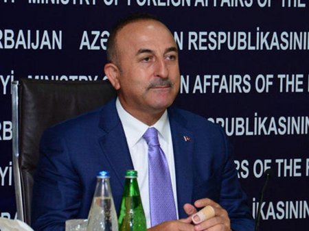Çavuşoğlu Makronu tənqid etdi - Qondarma "erməni soyqırımı"