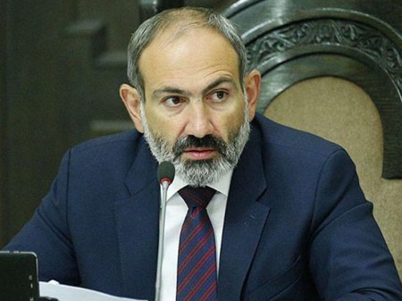 Paşinyanın Strasburqda erməni icması ilə görüşündə qalmaqal yaranıb