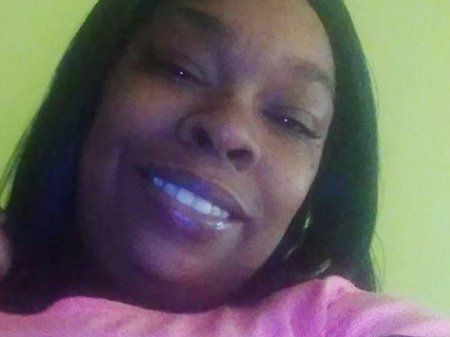 İntim münasibətdən sonra qovulmağına əsəbləşib, 6 evi yandırdı - FOTO