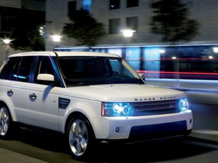 “Range Rover”lə piyadanı vurub öldürdü