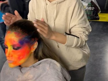 Nigar Camalı soyundurub, hər yerini rənglədilər