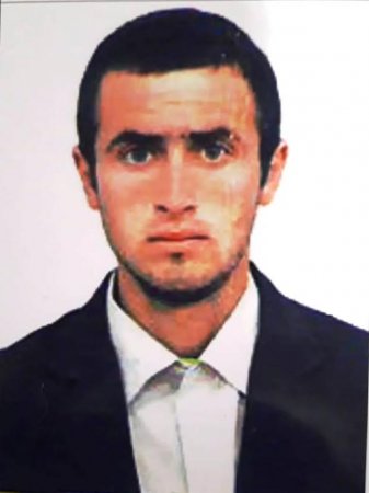 Şəkildə gördüyünüz şəxsi Ailəsi axtarır - FOTOSU