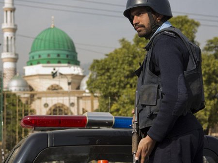 Sərnişin avtobusunun yolunu kəsib, 14 nəfəri güllələdilər