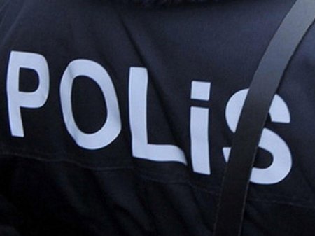 Azərbaycanda polisi vəzifə başında döydülər
