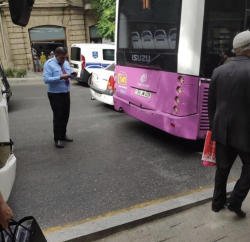 Bakıda zəncirvari qəza: 3 avtobus toqquşdu - FOTO