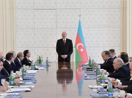 Bakıda nəqliyyat-təsərrüfat problemlərinin həlli üçün əlavə tədbirlər nəzərdə tutulur-Azərbaycan Prezidenti