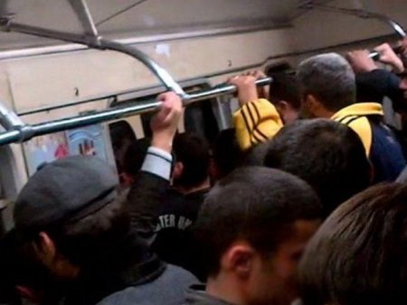 Bakı metrosunda oğlan qıza TƏCAVÜZ ETDİ - Qızın ürəyi getdi