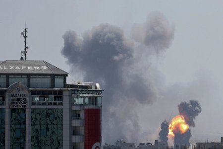 İsrail Qəzzaya hücum etdi