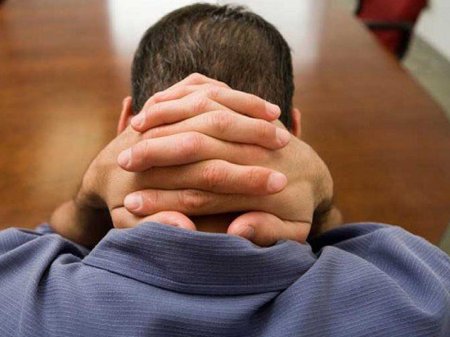 Yevlaxda faciə: ata maşını ilə öz övladını öldürdü