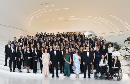 Heydər Əliyevin anadan olmasının 96-cı ildönümünə həsr olunmuş tədbir keçirilib - YENİLƏNİB + FOTO