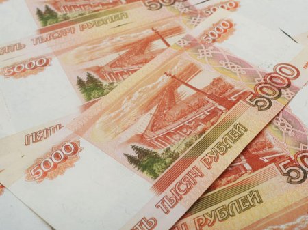 İşsiz adamın 4 milyon pulunu götürüb qaçdılar