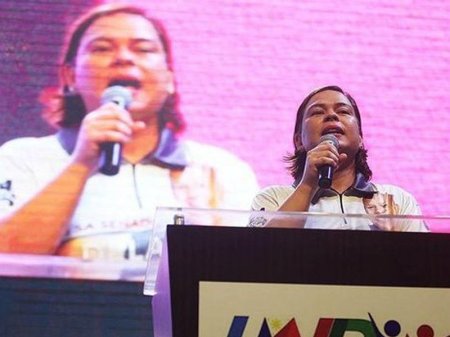 Filippin prezidentinin üç övladı seçkilərdə qalib gəldi