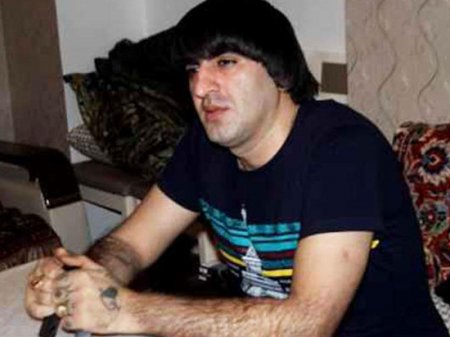 "Qoca"nın məzar daşı