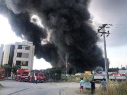 Güclü yanğın: fabrik külə döndü - FOTO